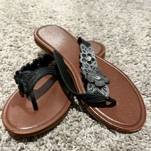 Sonoma sandals SZ 9